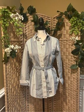 Banana Republic Light Blue and White Striped Button-Front Shirt with Waist Tie